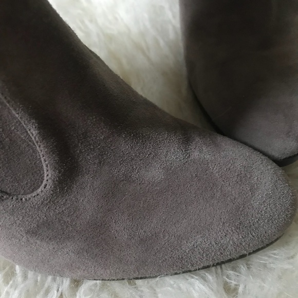 Stuart Weitzman LIKE NEW Glove Perfection booties - Picture 5 of 7